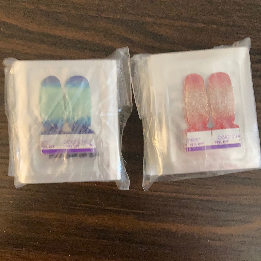 💅🏽NWOT Color Street Nail Polish Strips🌈